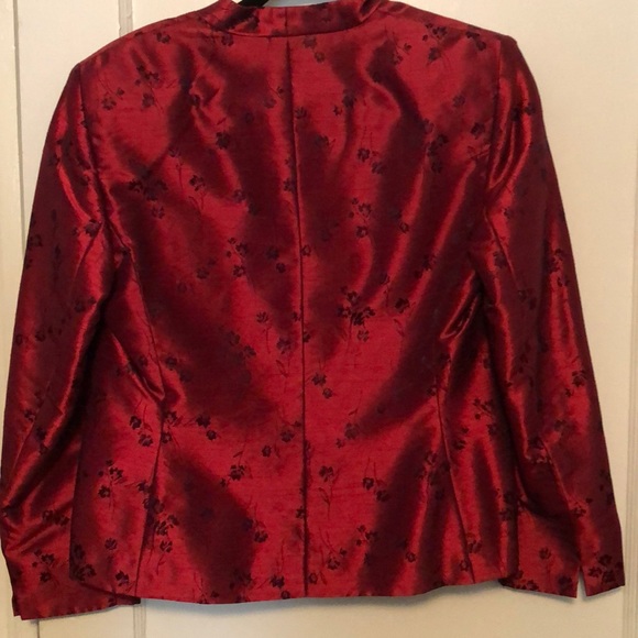 Le Suit Red Petite Jacket and Skirt - Picture 4 of 8